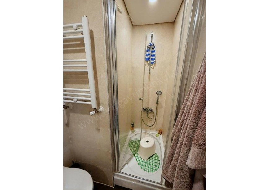  İSTANBUL KADIKÖY ERENKÖY DE  3+1 GÜNEY BATI 120M2