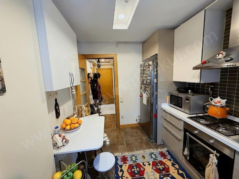  İSTANBUL KADIKÖY ERENKÖY DE  3+1 GÜNEY BATI 120M2