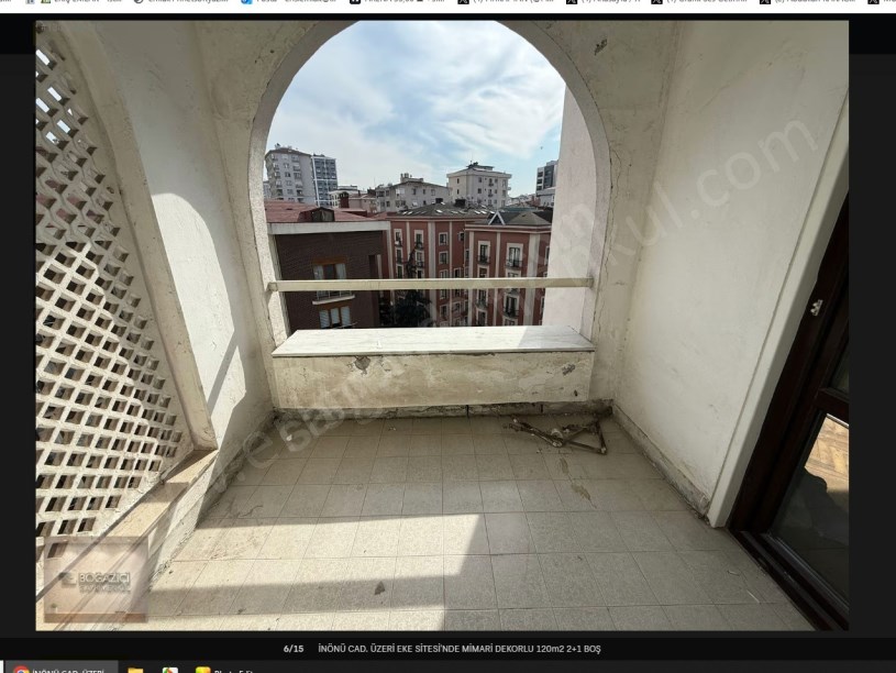 İSTANBUL KADIKÖY İnönü Cad. Site İçerisinde Mimari Dekorlu, Balkonlu 120 m² 2+1