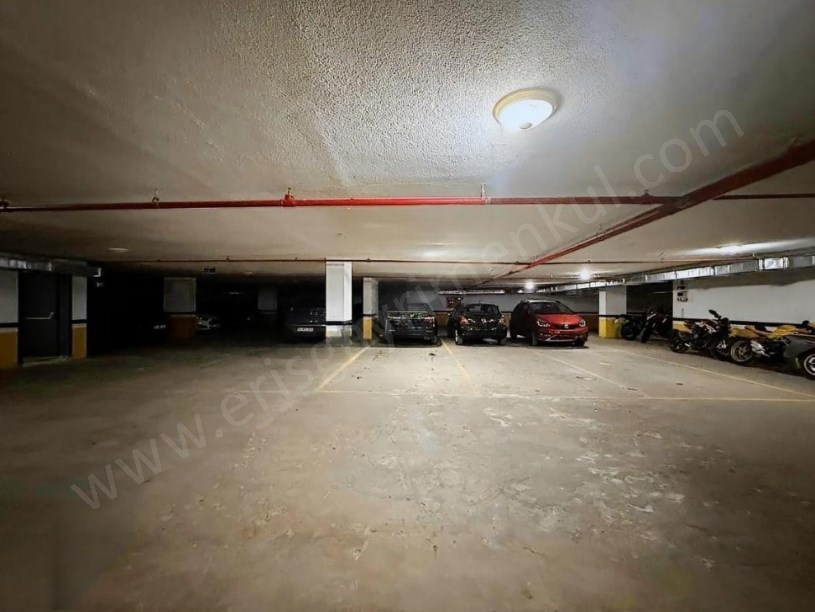 İSTANBUL KADIKÖY Kadıköy Kozyatağı Mah. Minibüs Caddesine Yakın Eşyalı Satılık