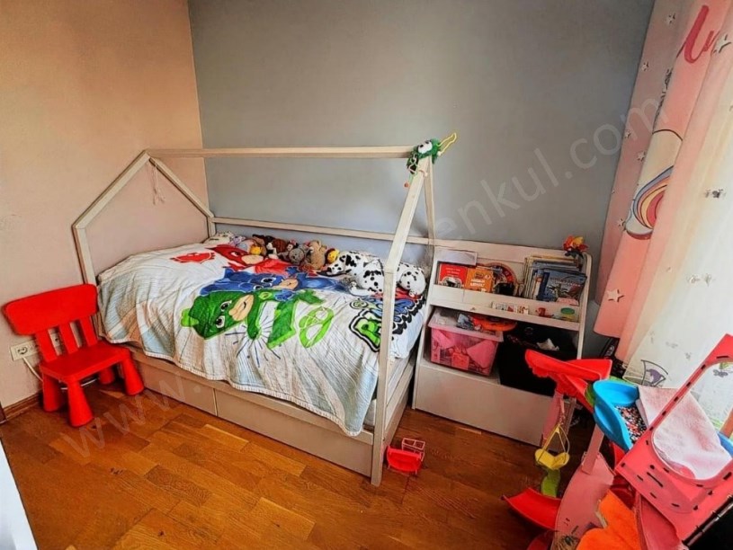 İSTANBUL KADIKÖY  DENİZ MANZARALI VATANDAŞLIĞA UYGUN SATILIK DAİRE