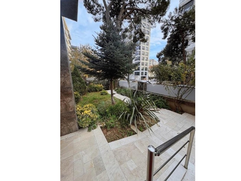 İSTANBUL KADIKÖY  DENİZ MANZARALI VATANDAŞLIĞA UYGUN SATILIK DAİRE