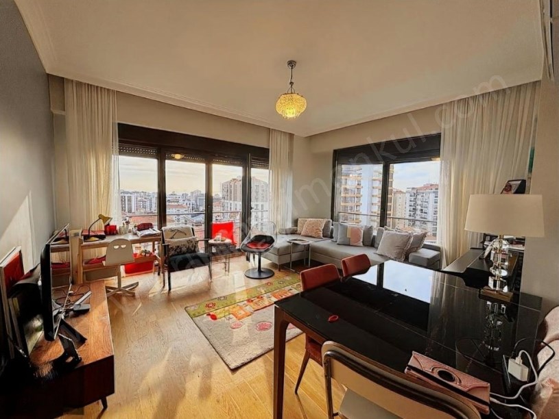 İSTANBUL KADIKÖY  DENİZ MANZARALI VATANDAŞLIĞA UYGUN SATILIK DAİRE