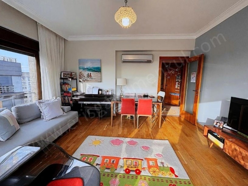 İSTANBUL KADIKÖY  DENİZ MANZARALI VATANDAŞLIĞA UYGUN SATILIK DAİRE