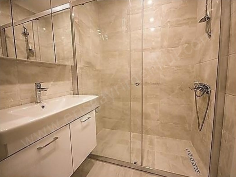 İSTANBUL KADIKÖY KAZASKERDE 3+1 YENİ LÜKS PRESTİJLİ BİNADA