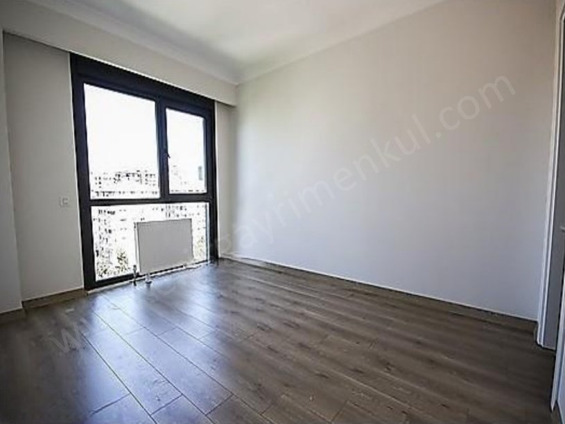 İSTANBUL KADIKÖY KAZASKERDE 3+1 YENİ LÜKS PRESTİJLİ BİNADA