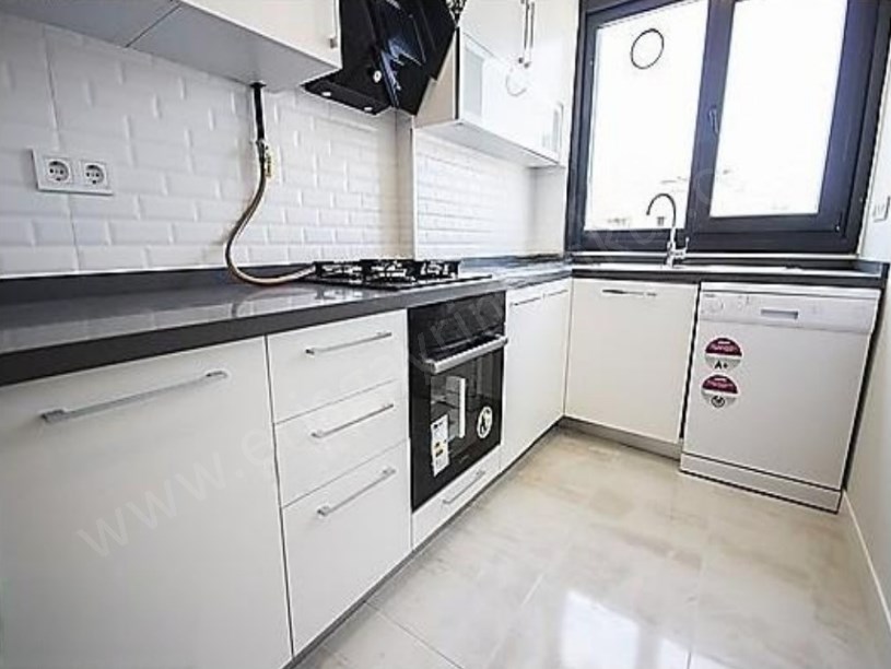 İSTANBUL KADIKÖY KAZASKERDE 3+1 YENİ LÜKS PRESTİJLİ BİNADA