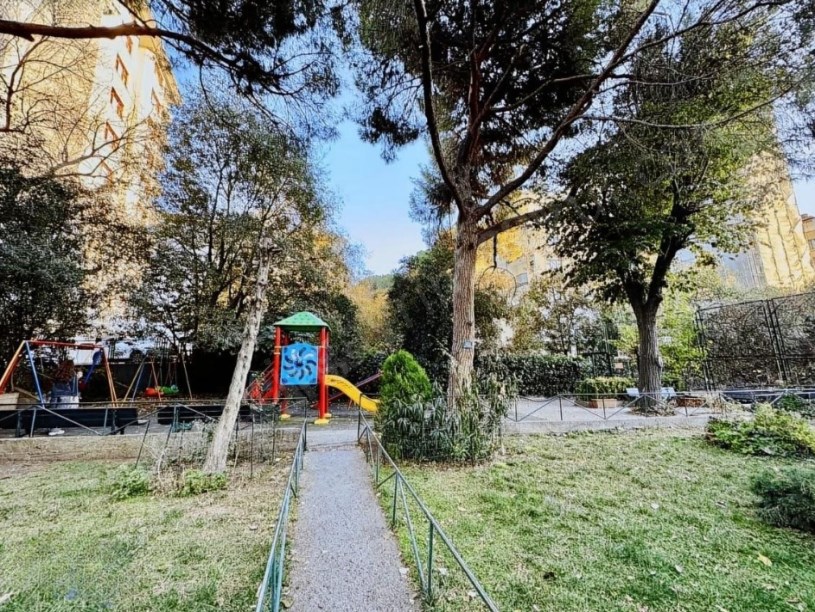 İSTANBUL KADIKÖY  19 MAYIS MAH.BALKONLU OTOPARKLI 142m2 3+1 SATILIK DAİRE