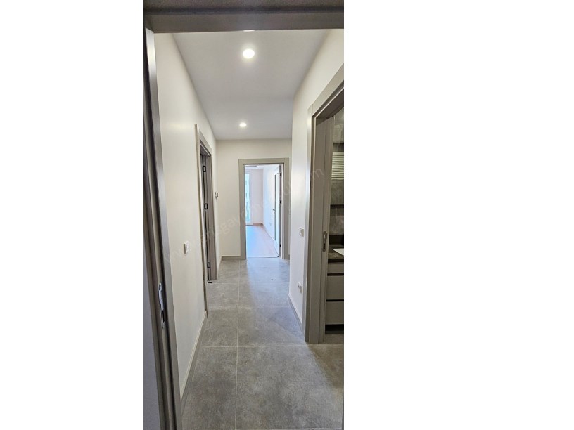 BOSTANCI DA ÇOK MERKEZİ KONUMDA SAKİN SOKAKTA 2+1 KOMBİLİ DAİRE