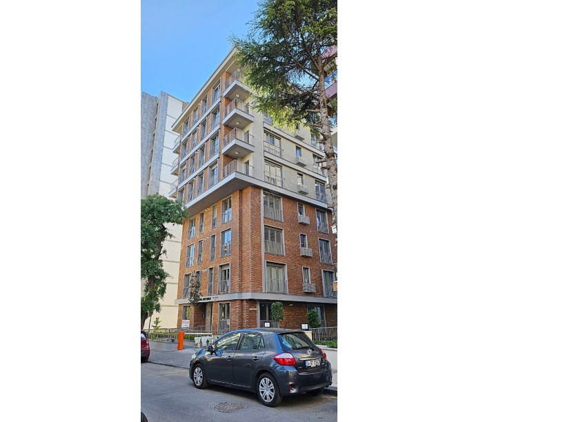 BOSTANCI DA ÇOK MERKEZİ KONUMDA SAKİN SOKAKTA 2+1 KOMBİLİ DAİRE