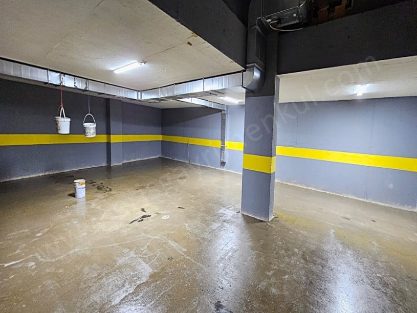 BOSTANCI DA ÇOK MERKEZİ KONUMDA SAKİN SOKAKTA 2+1 KOMBİLİ DAİRE