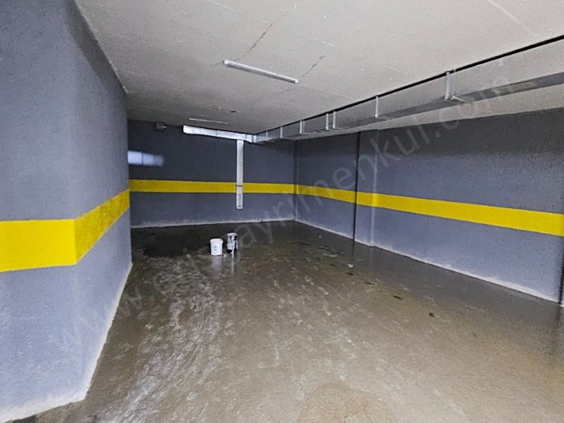 BOSTANCI DA ÇOK MERKEZİ KONUMDA SAKİN SOKAKTA 2+1 KOMBİLİ DAİRE