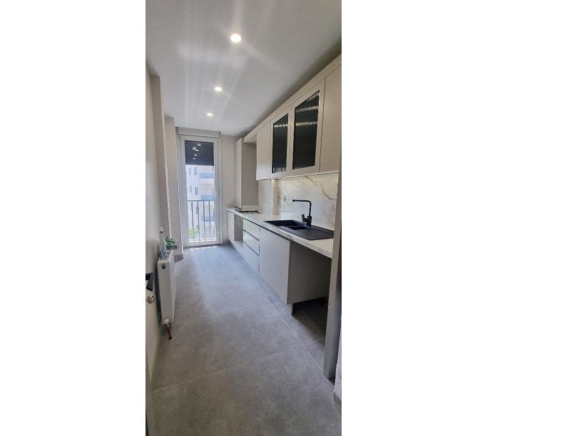 BOSTANCI DA ÇOK MERKEZİ KONUMDA SAKİN SOKAKTA 2+1 KOMBİLİ DAİRE