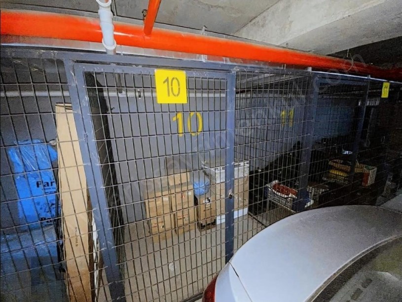 İSTANBUL KADIKÖY KOZYATAĞINDA HAVUZLU BALKONLU KATTA 3+1 SATILIK