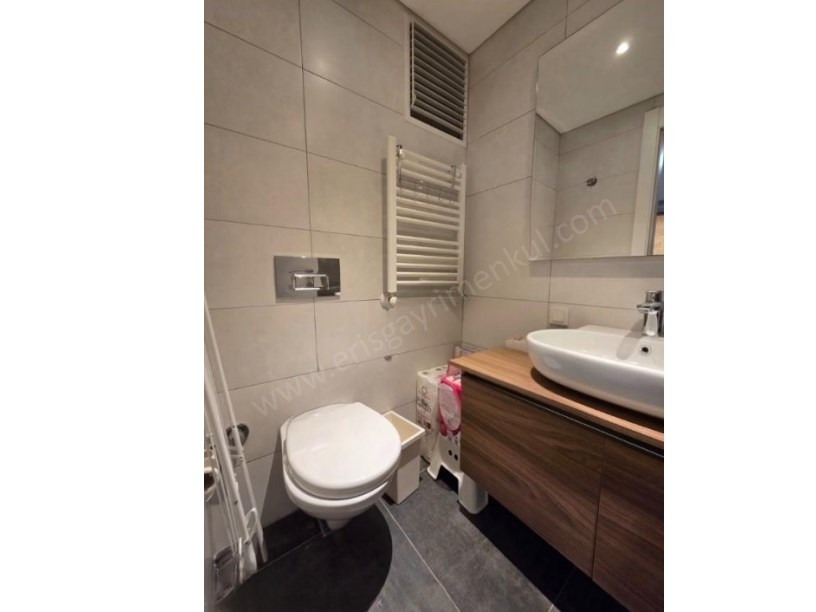 İSTANBUL KADIKÖY  ŞIK BİNADA EBEVEYN BANYOLU 90NET (3+1)