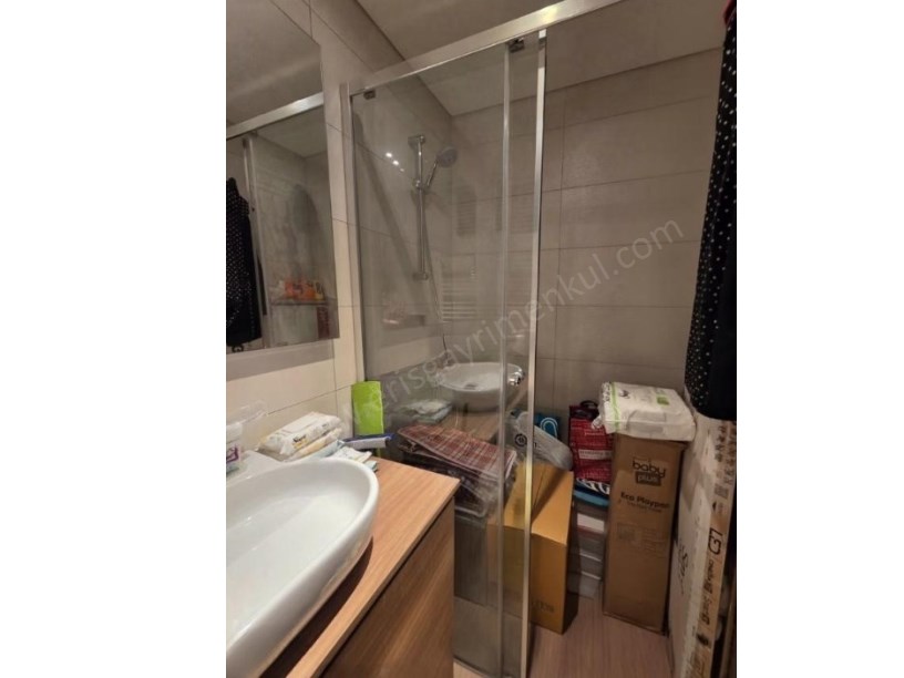 İSTANBUL KADIKÖY  ŞIK BİNADA EBEVEYN BANYOLU 90NET (3+1)