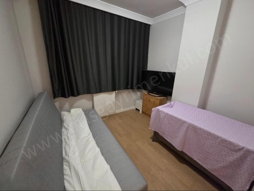 İSTANBUL KADIKÖY  ŞIK BİNADA EBEVEYN BANYOLU 90NET (3+1)