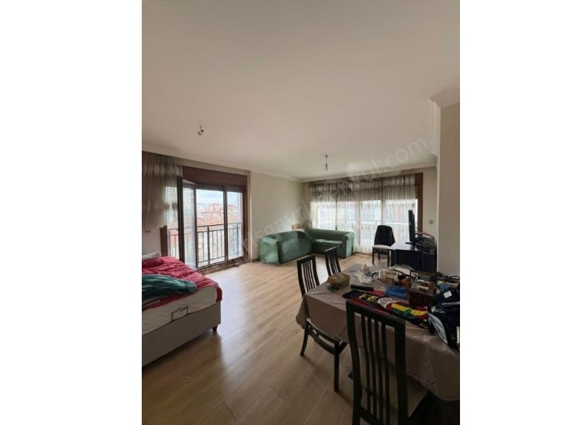 İSTANBUL KADIKÖY GÖZTEPE ÇEMENZARDA 2+1 BALKONLU FERAH DAİRE