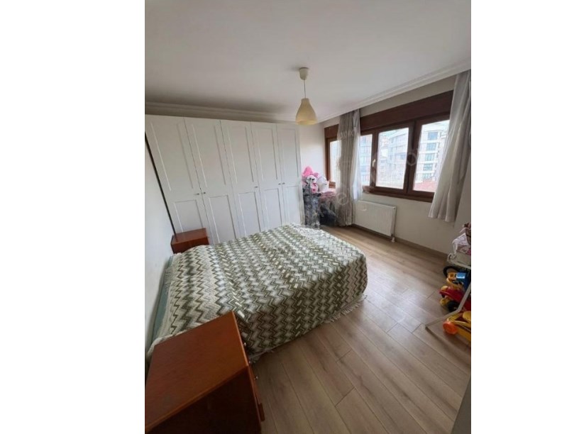 İSTANBUL KADIKÖY GÖZTEPE ÇEMENZARDA 2+1 BALKONLU FERAH DAİRE
