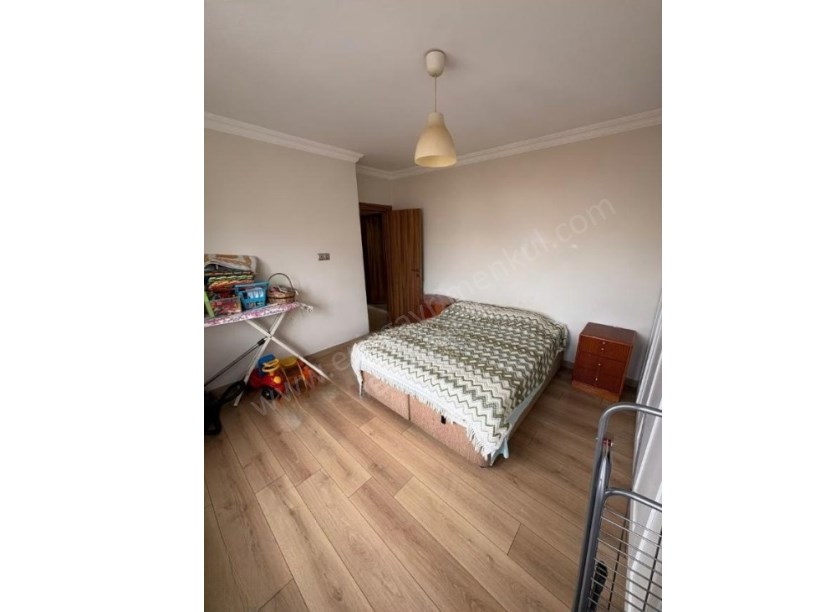 İSTANBUL KADIKÖY GÖZTEPE ÇEMENZARDA 2+1 BALKONLU FERAH DAİRE