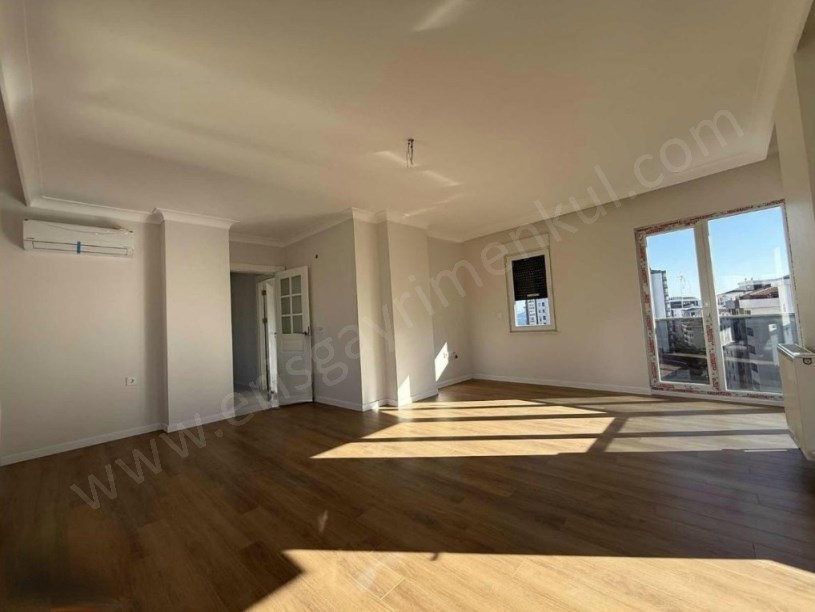 İSTANBUL KADIKÖY Deniz Manzaralı 4+2 170 m2 Dubleks Teraslı Sıfır