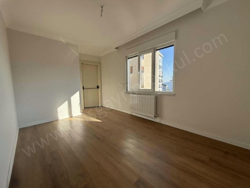 İSTANBUL KADIKÖY Deniz Manzaralı 4+2 170 m2 Dubleks Teraslı Sıfır