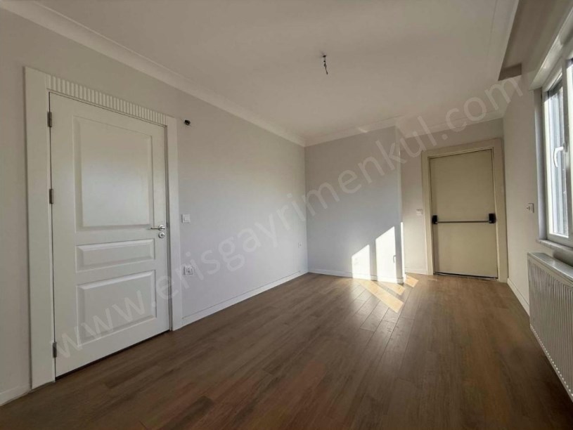 İSTANBUL KADIKÖY Deniz Manzaralı 4+2 170 m2 Dubleks Teraslı Sıfır