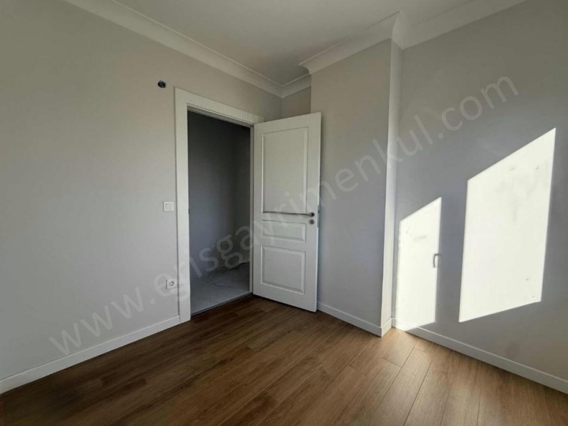 İSTANBUL KADIKÖY Deniz Manzaralı 4+2 170 m2 Dubleks Teraslı Sıfır