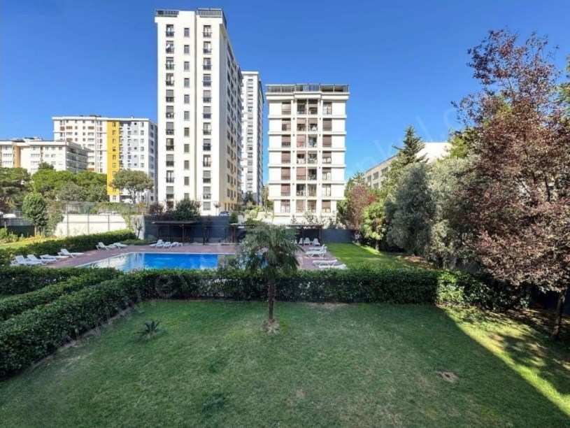 İSTANBUL KADIKÖY ERENKÖY MİNİBÜS CD. ÇOK YAKIN GÜVENLİKLİ SİTE 3+1 125m2