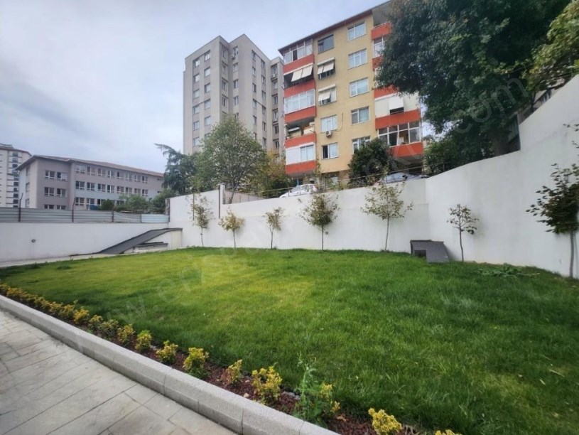 İSTANBUL KADIKÖY ŞENESENEVLERDE BALKONLU 3+1 SIFIR DAİRE