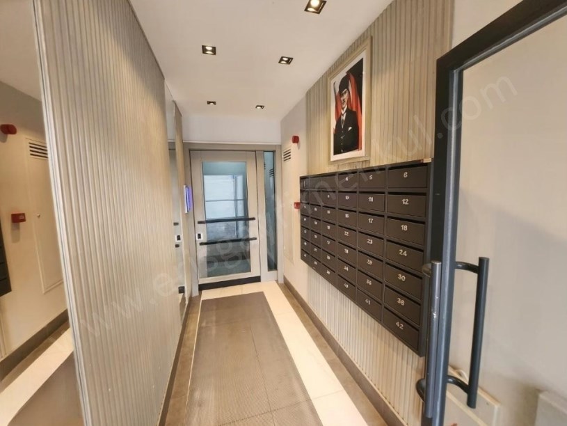 İSTANBUL KADIKÖY ŞENESENEVLERDE BALKONLU 3+1 SIFIR DAİRE