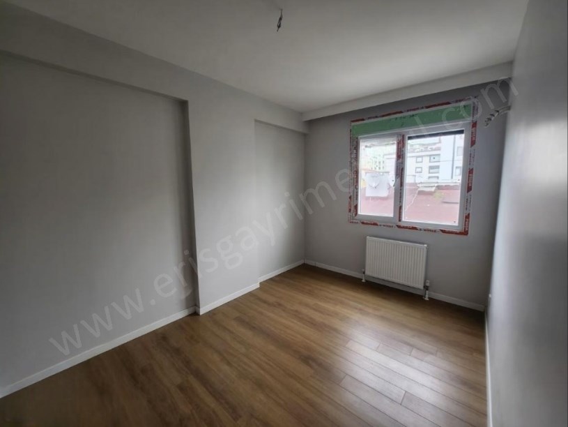 İSTANBUL KADIKÖY ŞENESENEVLERDE BALKONLU 3+1 SIFIR DAİRE