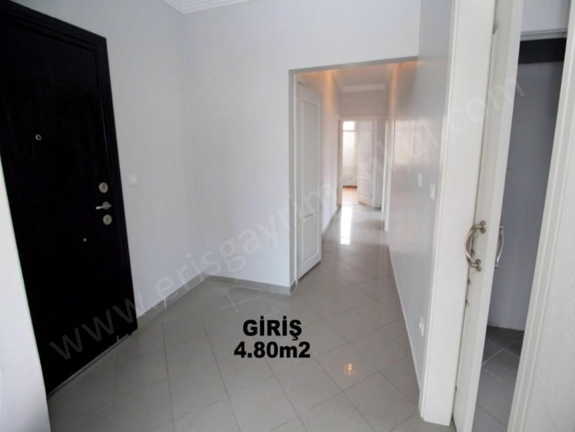 İSTANBUL KADIKÖY SAHRAYICEDİT İNÖNÜ CAD. ÜZERİNDE 150m2 3+1