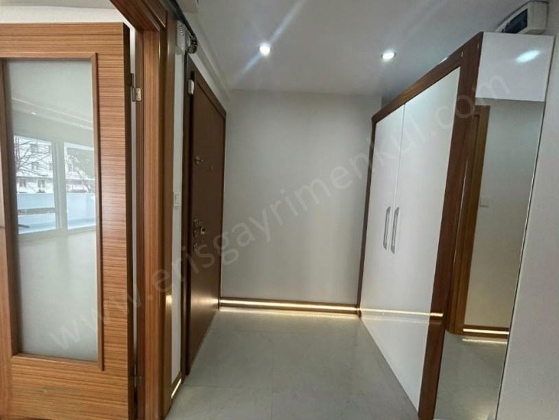 İSTANBUL KADIKÖY  İNÖNÜ CD MİMARİ DEKORLU EBEVEYİNLİ BALKONLU SATILIK