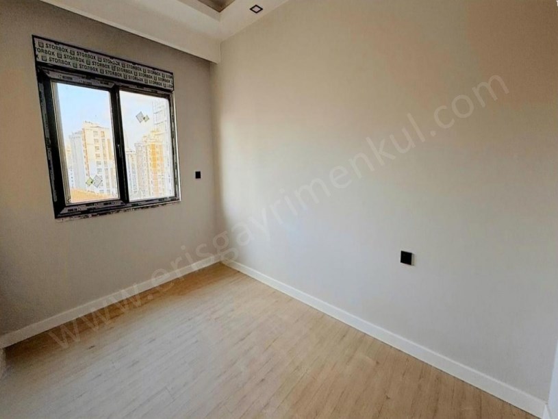 İSTANBUL KADIKÖY AYŞEÇAVUŞ METROYA YÜRÜME MESAFESINDE 3+1 DAIRE