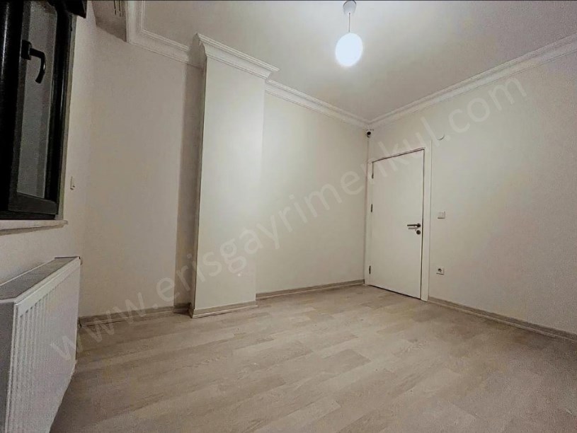 İSTANBUL KADIKÖY  BALKONLU EBEVEYN BANYOLU 95 m2 NET