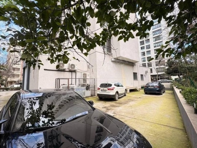 İSTANBUL KADIKÖY Atatürk Caddesinde Genç Binada Kapanmaz Ferahlıkta Satılık 3+1