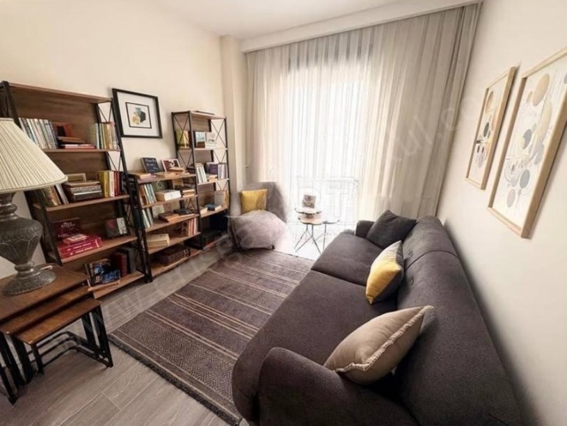 İSTANBUL KADIKÖY Atatürk Caddesinde Genç Binada Kapanmaz Ferahlıkta Satılık 3+1