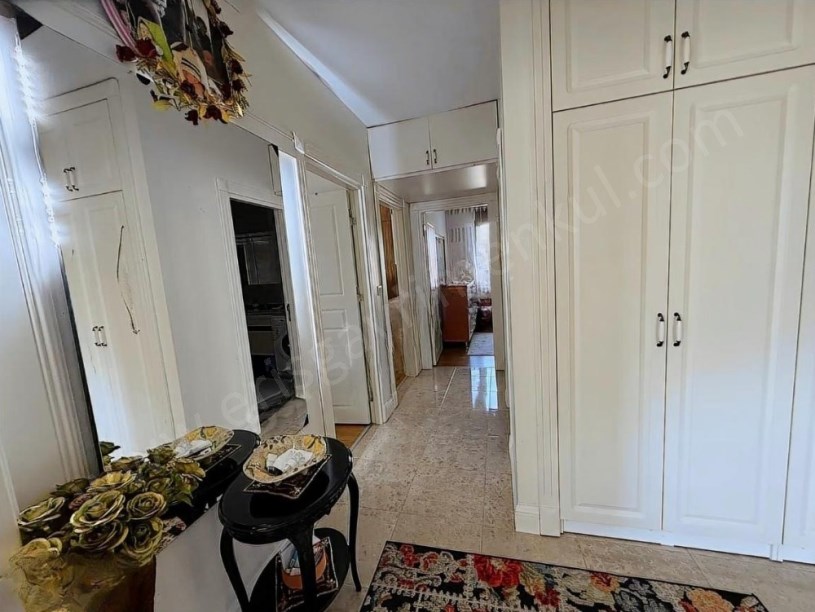 İSTANBUL KADIKÖY Kozyatağı Metro Ya Yakın Yeni Bina da 3+1 Satılık Daire