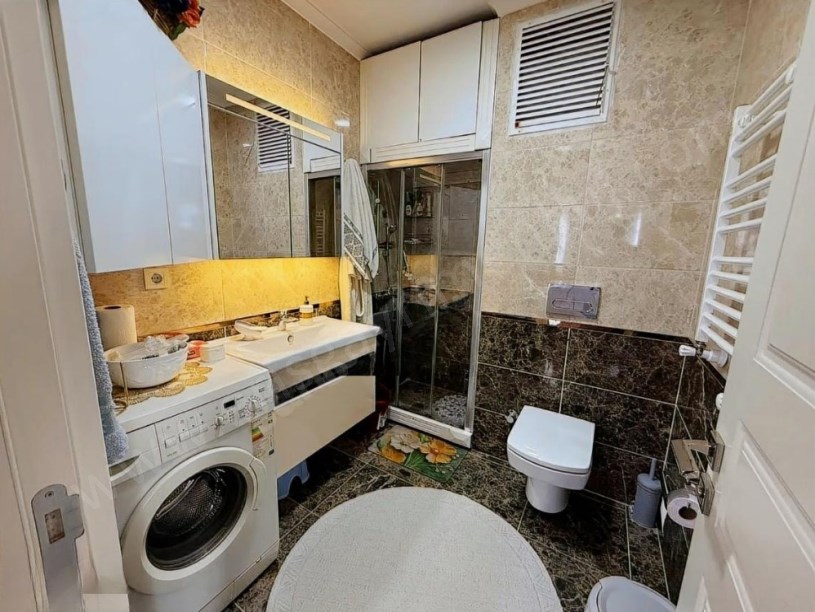 İSTANBUL KADIKÖY Kozyatağı Metro Ya Yakın Yeni Bina da 3+1 Satılık Daire