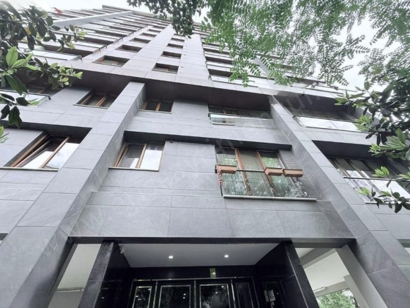 İSTANBUL KADIKÖY SUADİYE BAĞDAT CADDESİNE ÇOK YAKIN 5 YILLIK GENİŞ 2+1 DAİRE