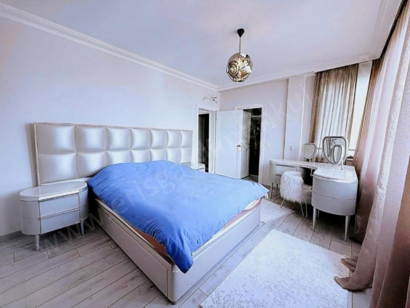 İSTANBUL KADIKÖY SUADİYE BAĞDAT CADDESİNE ÇOK YAKIN 5 YILLIK GENİŞ 2+1 DAİRE