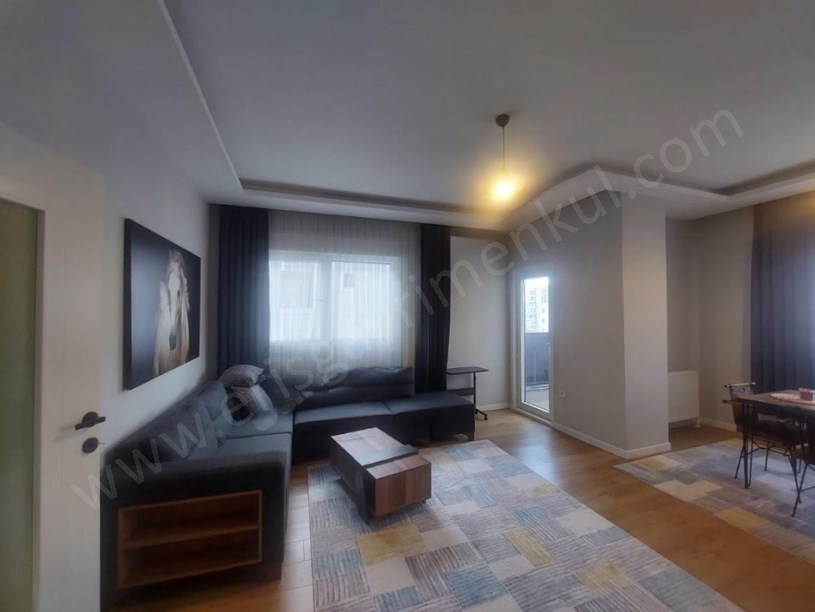 İSTANBUL KADIKÖY SATILIK ERENKÖY MİNİBÜS CADDESİNDE ÇATI DUPLEKSİ 5+1