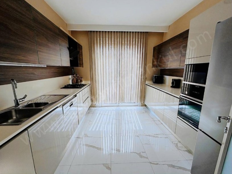 İSTANBUL KADIKÖY Kadıköy Bostancı Kapanmaz Deniz Manzaralı 3+1 155 m2 Satılık