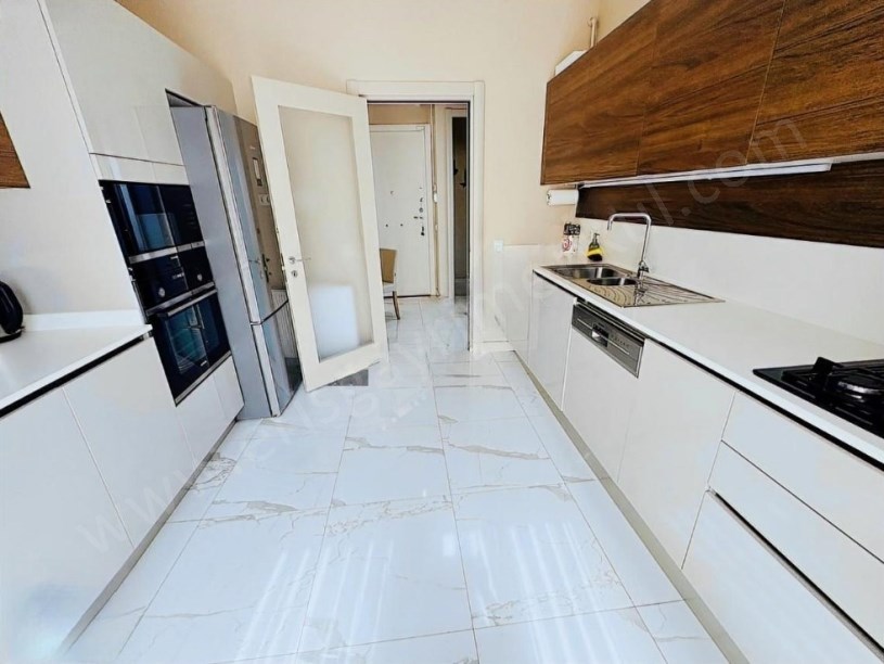 İSTANBUL KADIKÖY Kadıköy Bostancı Kapanmaz Deniz Manzaralı 3+1 155 m2 Satılık