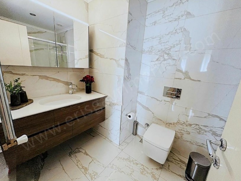 İSTANBUL KADIKÖY Kadıköy Bostancı Kapanmaz Deniz Manzaralı 3+1 155 m2 Satılık