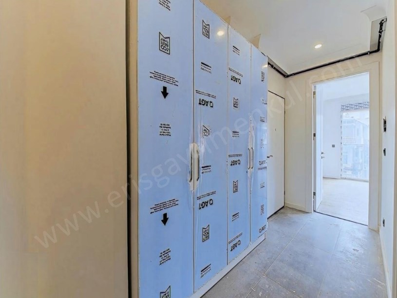 İSTANBUL KADIKÖY SUADİYEDE BAĞDAT CADDESİNE KOMŞU, 2+1 BALKONLU DAİRE