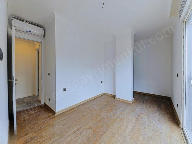 İSTANBUL KADIKÖY SUADİYEDE BAĞDAT CADDESİNE KOMŞU, 2+1 BALKONLU DAİRE