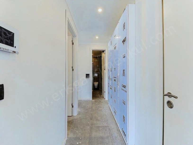 İSTANBUL KADIKÖY SUADİYEDE BAĞDAT CADDESİNE KOMŞU, 2+1 BALKONLU DAİRE