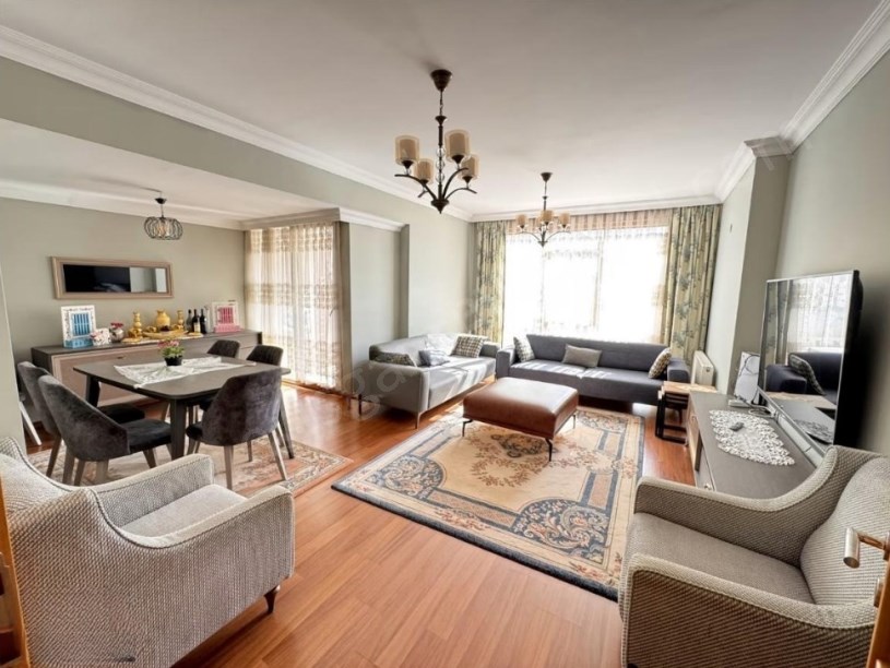 İSTANBUL KADIKÖY SAHRAYICEDİT  3+1 ARA KAT SATILIK DAİRE